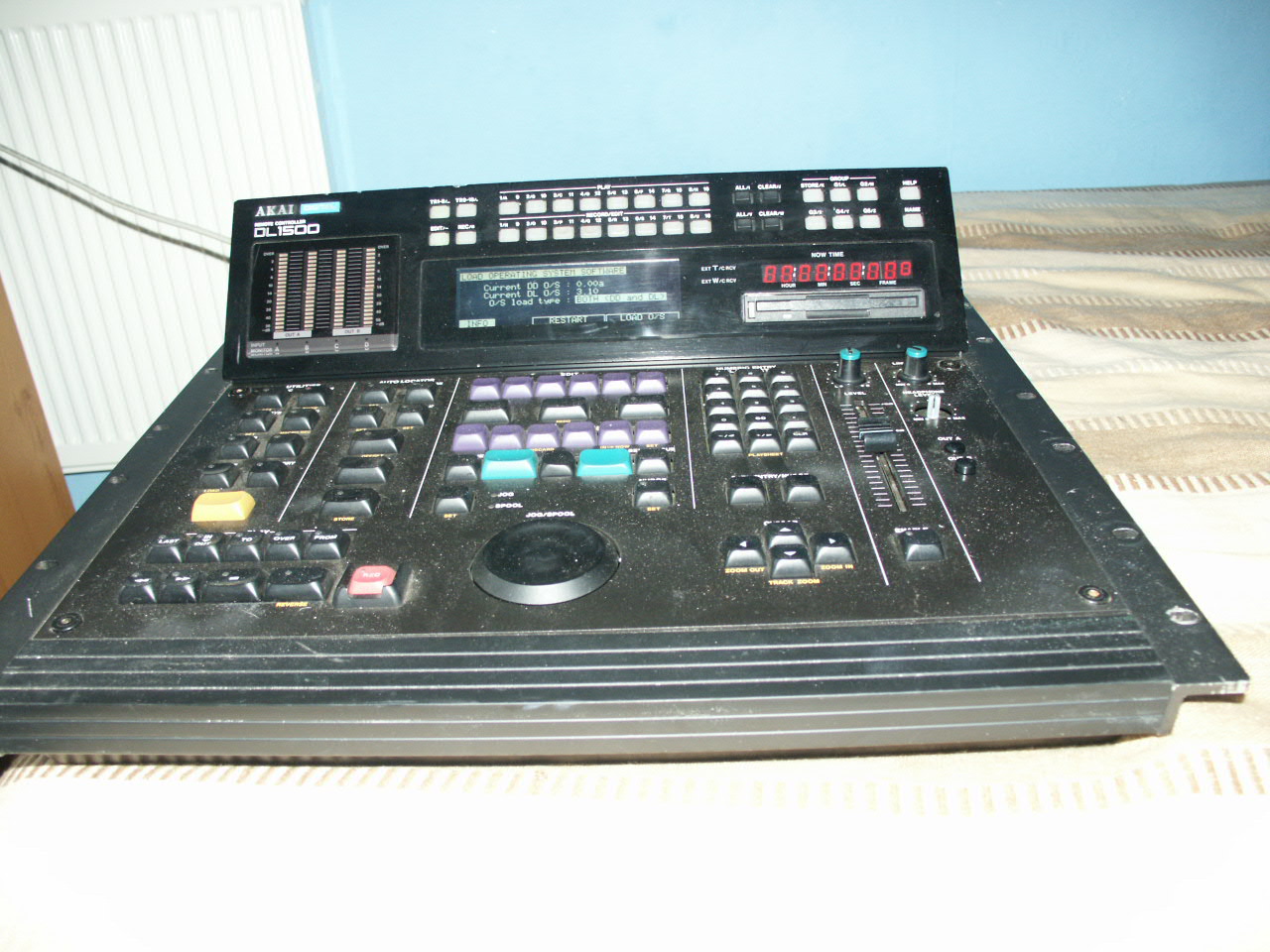 Akai DL1500 Front view