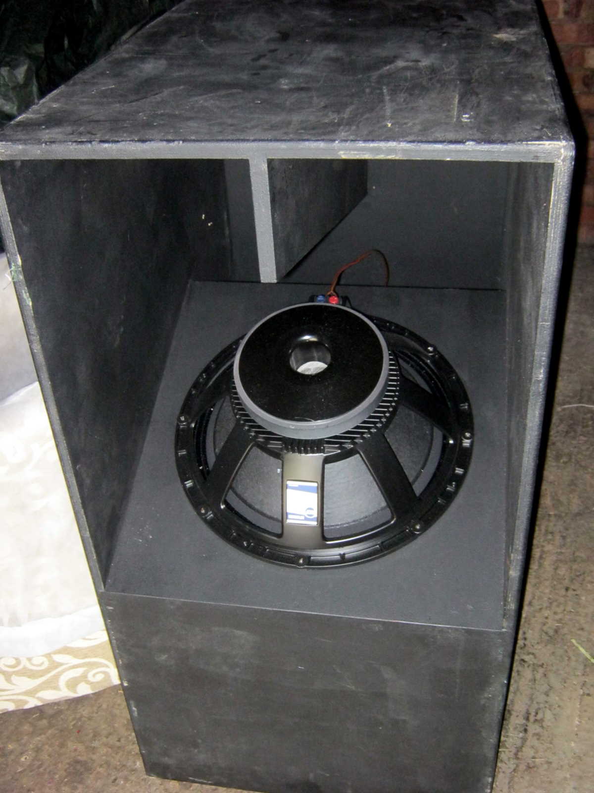 RCF LF18G401 speaker